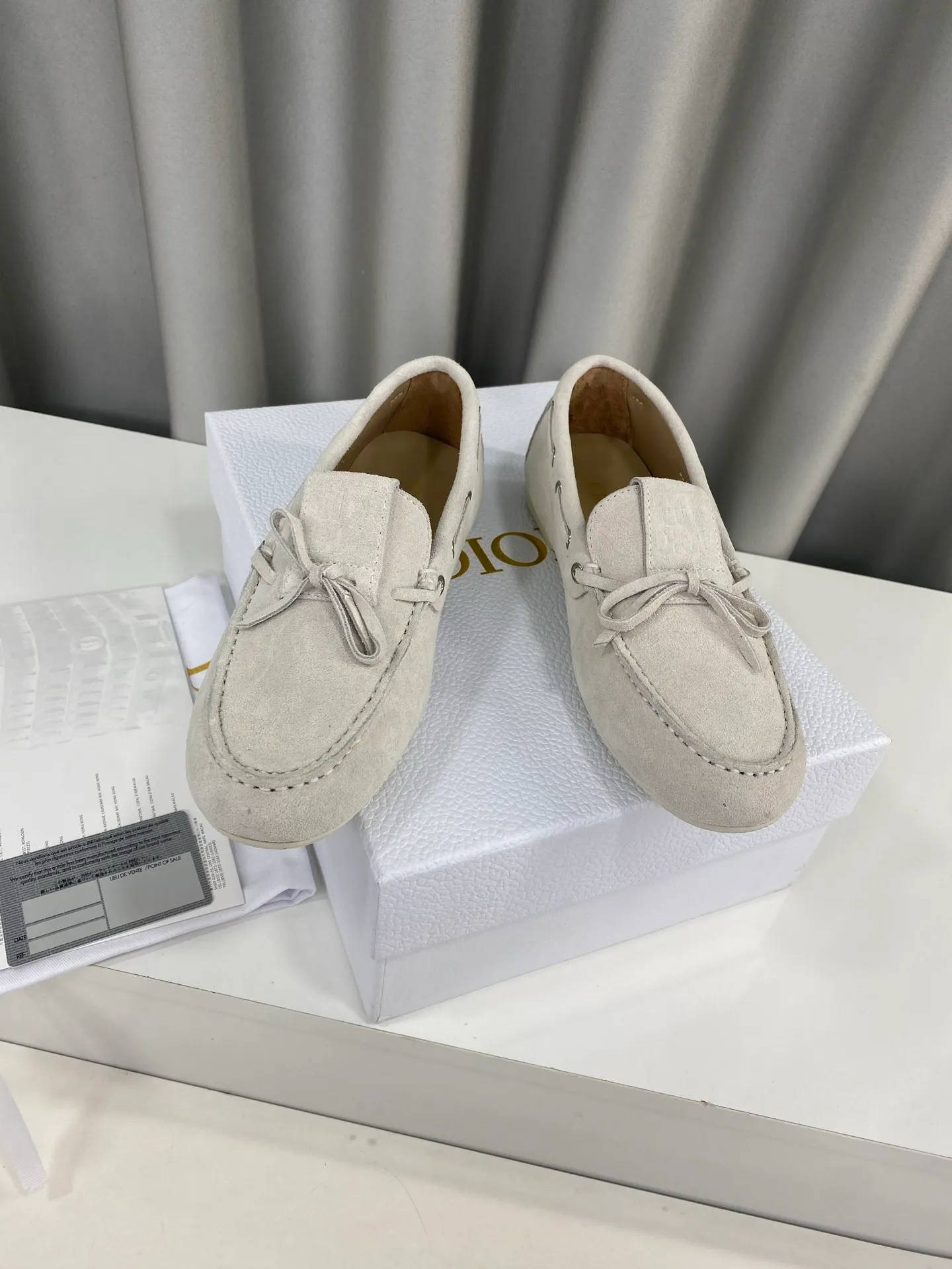 👟👟Ex-factory price 480👟👟 Women's shoes Women's clothing "Exclusive top version" DIOR Dior~25vs spring and summer popular casual flat loafer series... A shoe that does not clash with shirts, simple partition design, a spring must-have, can be worn with any pants or skirt, very comfortable and good-looking on the feet... ❶Fabric: Original customized cow suede ❷Inner: Original customized sheepskin ❸Feet: sheepskin ❹Outsole: original molded wear-resistant rubber ❺Number of codes: 35-39 (40 customizations are non-refundable) ❻Packaging: Original full set of packaging ☀Color: 5 colors available simultaneously on the official website